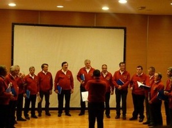 Filarmonica e Coro Alpini: un cuore per le missioni.